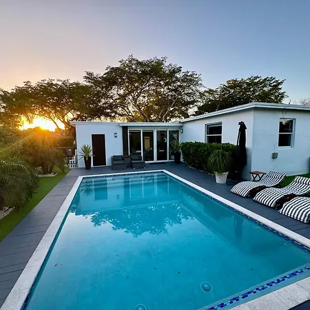 Pura Vida Villa